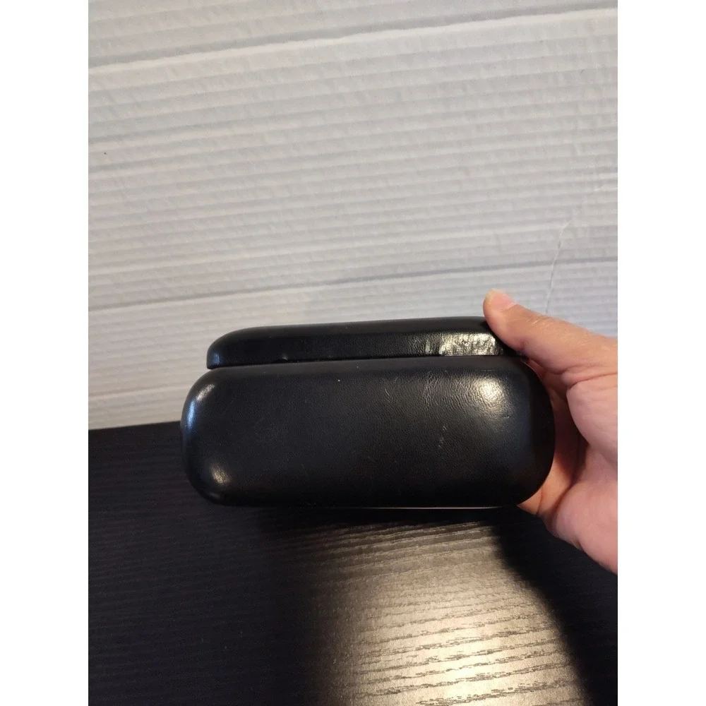 Hard Candy‎ Pink Lining Black Hard Shell Glass Case Spring Close